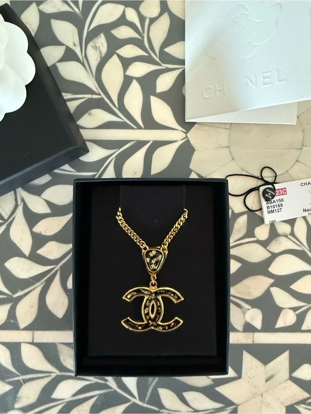 CHANEL Gold CC Interlocking Pendant Necklace